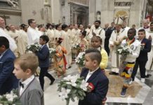 Thánh Lễ Đêm Giáng Sinh do Đức Thánh Cha Phanxicô cử hành tại Vatican