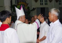 Giáo xứ Thanh Tân đón nhận 14 tân tòng trong đêm Giáng Sinh