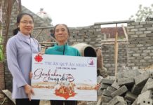 Caritas Vinh trao gửi yêu thương từ Chương trình “Gánh nhau trong đời”