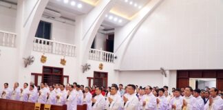 Giáo phận Vinh: Thánh lễ truyền chức phó tế tại Trung tâm Mục vụ giáo phận